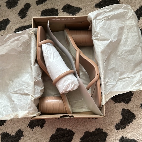 New in box Dolce Vita Noles - Picture 5 of 6